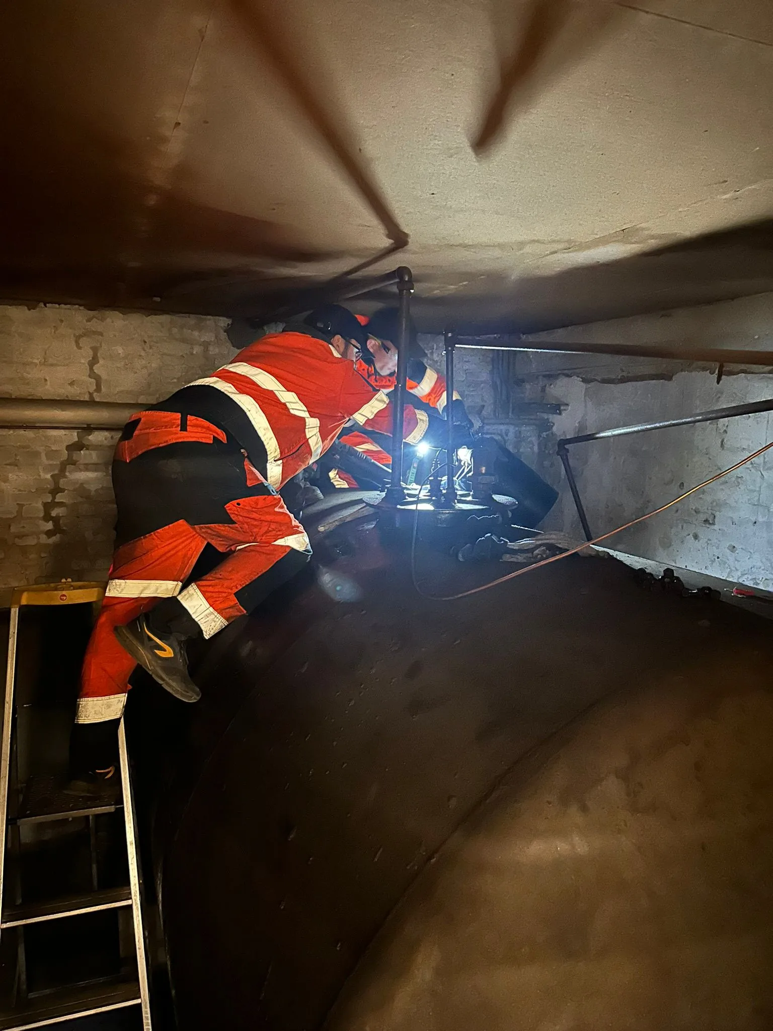 Phase technique de mise hors service sur une cuve en sous-sol